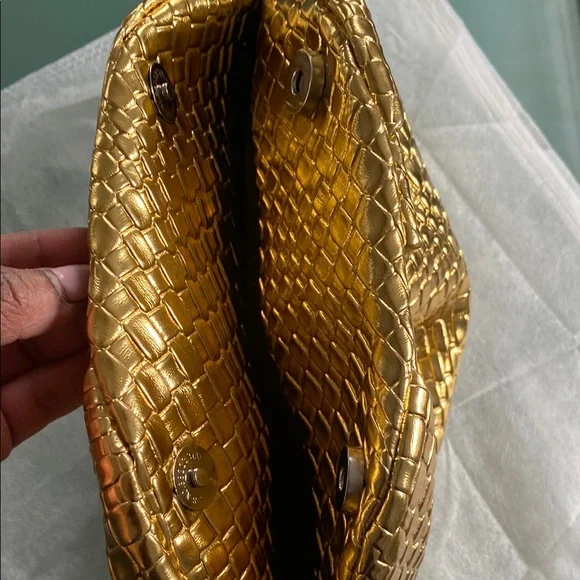 Elegant Gold Clutch Bag - Picture 3 of 3